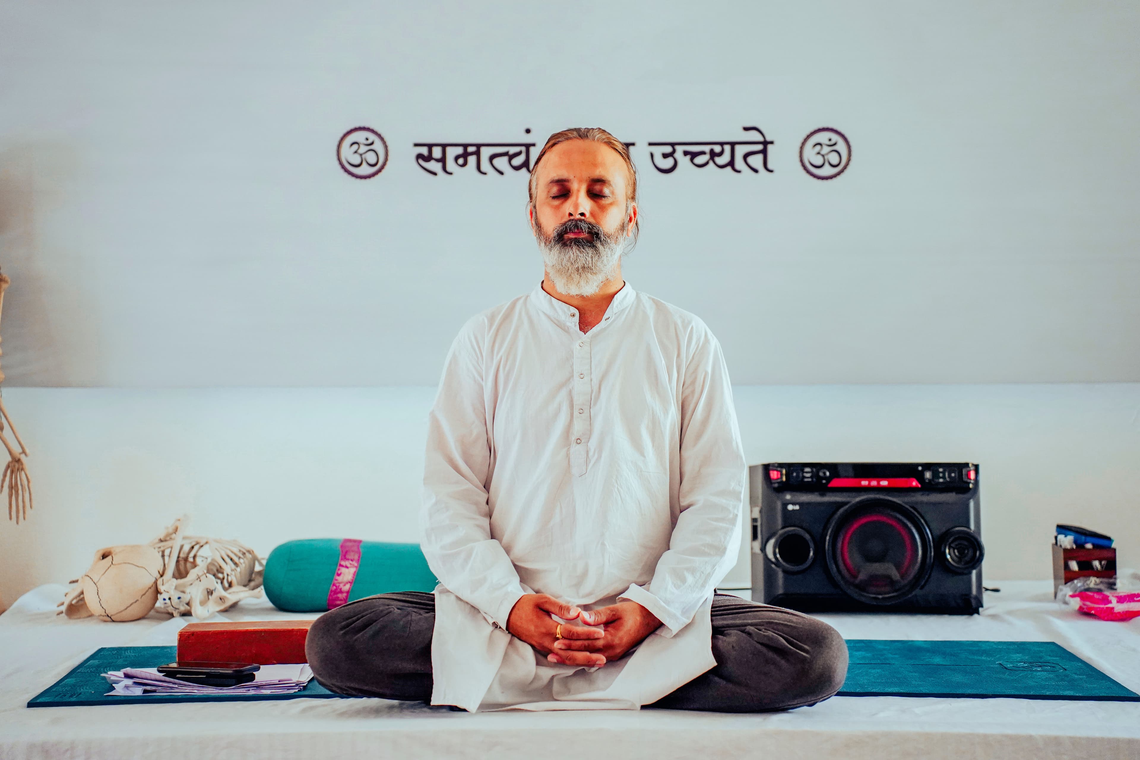 Shared meals at the gurukul